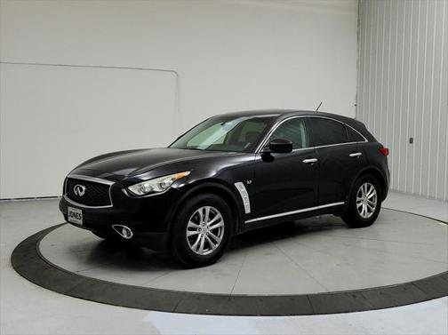 2017 INFINITI QX70 Base