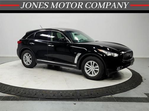 2017 INFINITI QX70 Base