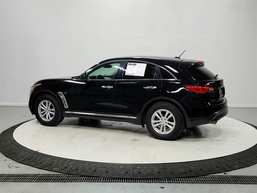 2017 INFINITI QX70 Base