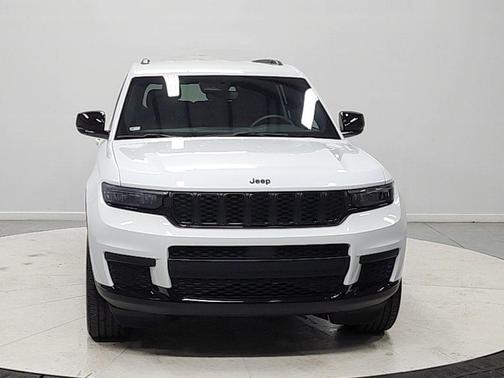 Bright White Clearcoat 2024 Jeep Grand Cherokee L Altitude