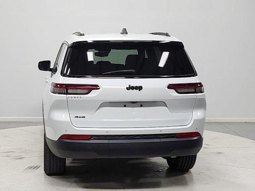 Bright White Clearcoat 2024 Jeep Grand Cherokee L Altitude