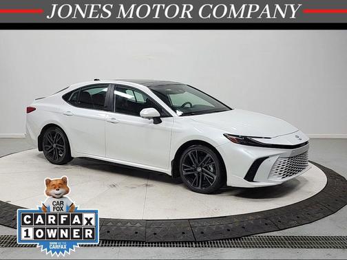 Wind Chill Pearl 2025 Toyota Camry XSE