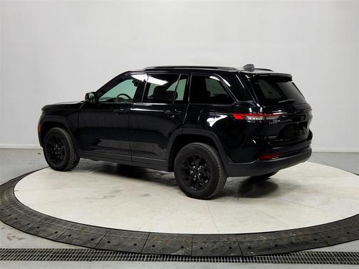 2024 Jeep Grand Cherokee Altitude