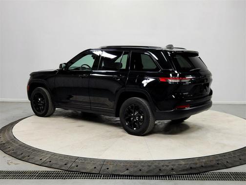 2024 Jeep Grand Cherokee Altitude