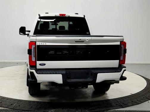 2025 Ford F-250 Platinum