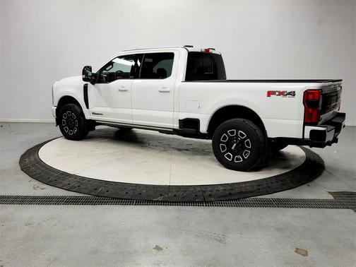 2025 Ford F-250 Platinum
