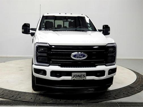 2025 Ford F-250 Platinum