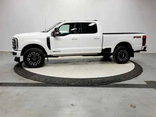 2025 Ford F-250 Platinum