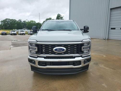 AVALANCHE 2026 Ford F-350 Lariat
