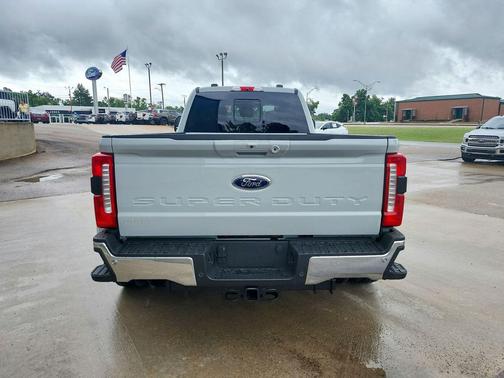 AVALANCHE 2026 Ford F-350 Lariat
