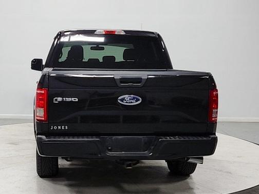 TUXEDO BLACK METALLIC 2015 Ford F-150 XLT