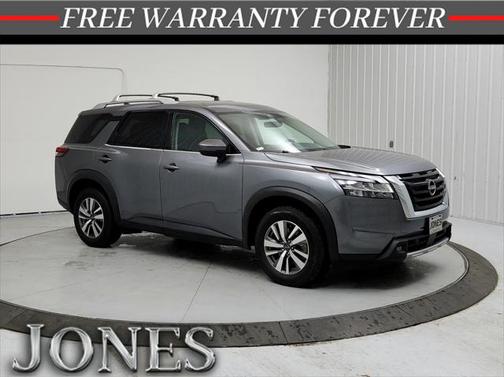2023 Nissan Pathfinder SL FWD