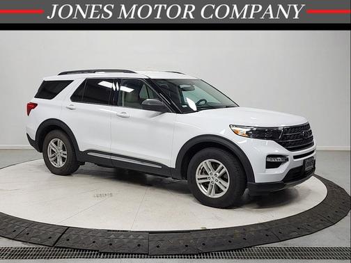 OXFORD WHITE 2023 Ford Explorer XLT