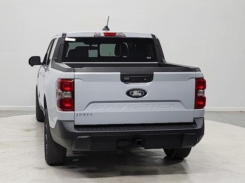 SPACE WHITE METALLIC 2026 Ford Maverick Lariat