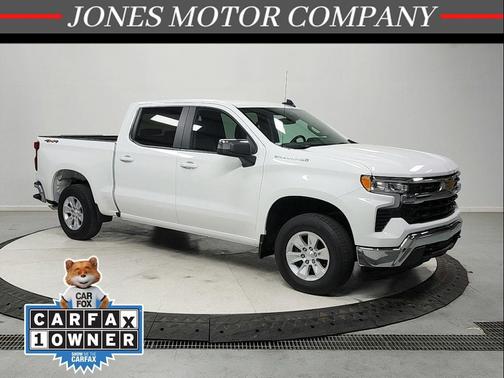 Summit White 2025 Chevrolet Silverado 1500 LT