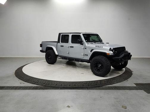 2023 Jeep Gladiator Sport