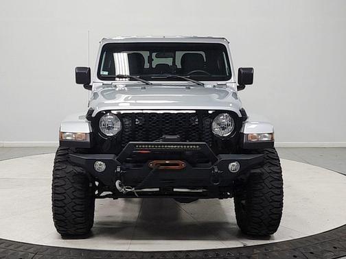Silver Zynith Clearcoat 2023 Jeep Gladiator Sport