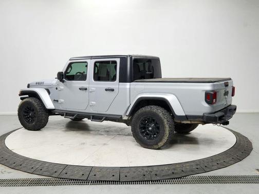 Silver Zynith Clearcoat 2023 Jeep Gladiator Sport