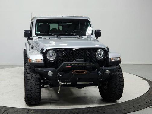 Silver Zynith Clearcoat 2023 Jeep Gladiator Sport
