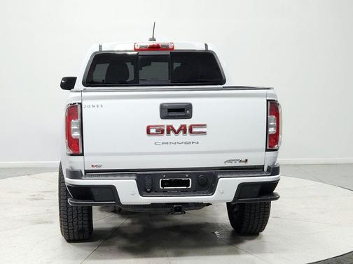 Summit White 2021 GMC Canyon AT4