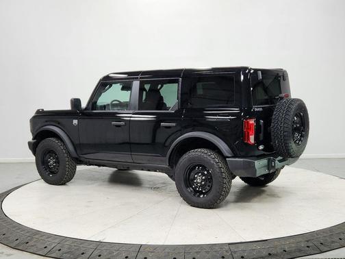 SHADOW BLACK 2026 Ford Bronco Big Bend