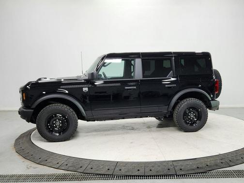 SHADOW BLACK 2026 Ford Bronco Big Bend