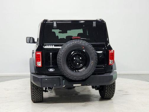 SHADOW BLACK 2026 Ford Bronco Big Bend