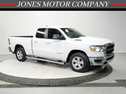 Bright White Clearcoat 2022 RAM 1500 Big Horn/Lone Star