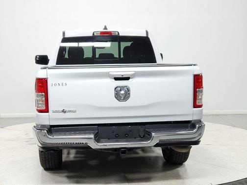 Bright White Clearcoat 2022 RAM 1500 Big Horn/Lone Star