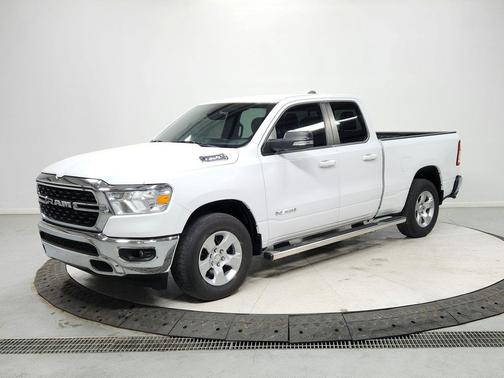 Bright White Clearcoat 2022 RAM 1500 Big Horn/Lone Star