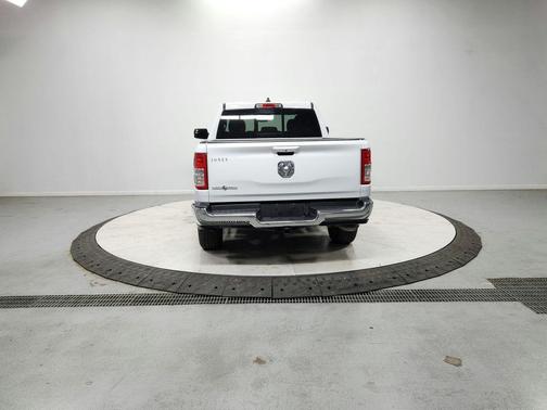 Bright White Clearcoat 2022 RAM 1500 Big Horn/Lone Star