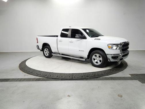 Bright White Clearcoat 2022 RAM 1500 Big Horn/Lone Star