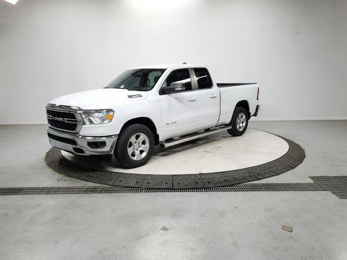 Bright White Clearcoat 2022 RAM 1500 Big Horn/Lone Star