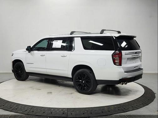 Summit White 2021 Chevrolet Suburban 4WD High Country