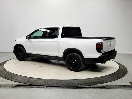 2023 Honda Ridgeline Black