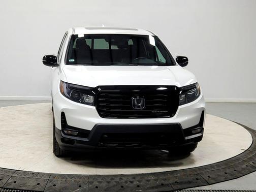 2023 Honda Ridgeline Black