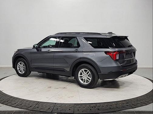 Carbonized Gray Metallic 2026 Ford Explorer Active