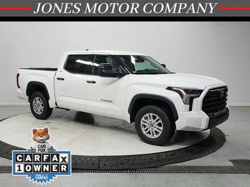 White 2022 Toyota Tundra SR5
