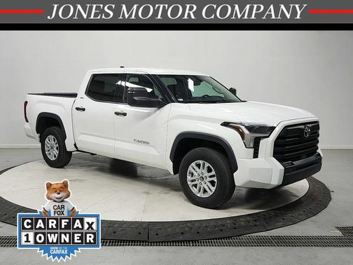 White 2022 Toyota Tundra SR5