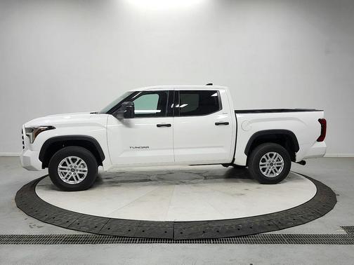 White 2022 Toyota Tundra SR5