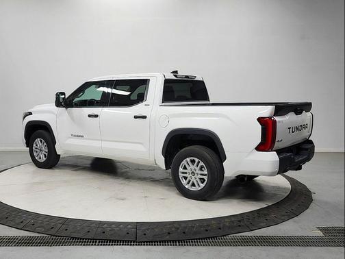 White 2022 Toyota Tundra SR5