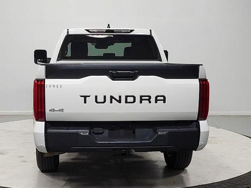 White 2022 Toyota Tundra SR5