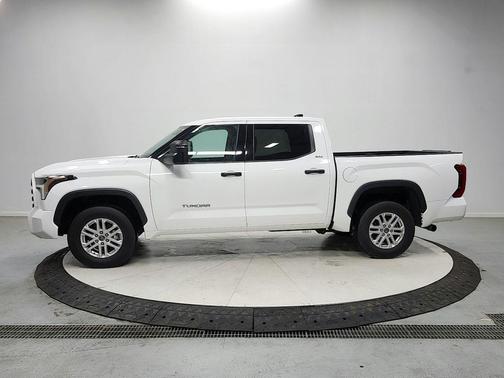 White 2022 Toyota Tundra SR5