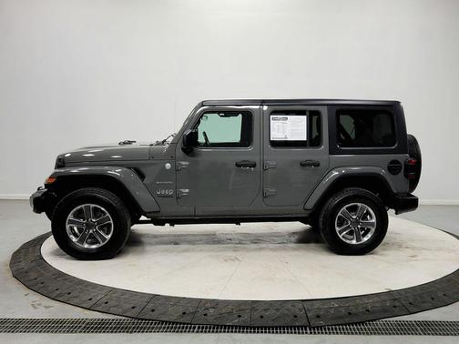 2021 Jeep Wrangler Unlimited Sahara