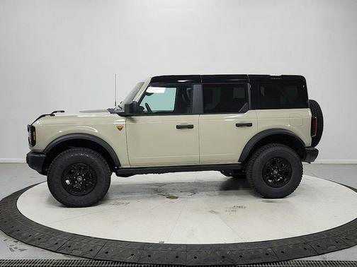 DESERT SAND 2026 Ford Bronco Badlands