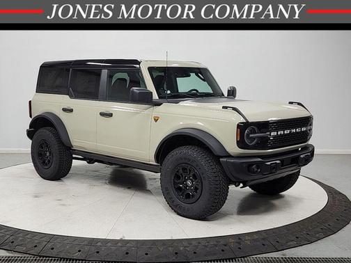 DESERT SAND 2026 Ford Bronco Badlands