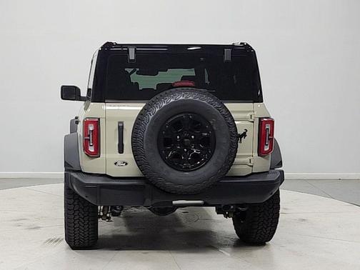 DESERT SAND 2026 Ford Bronco Badlands