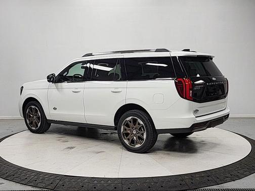 White 2027 Ford Expedition King Ranch