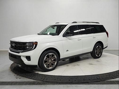 White 2027 Ford Expedition King Ranch