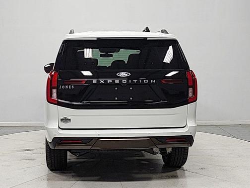 White 2027 Ford Expedition King Ranch